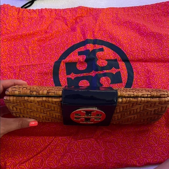 Tory Burch Tan Woven Clutch with Logo - Picture 6 of 6